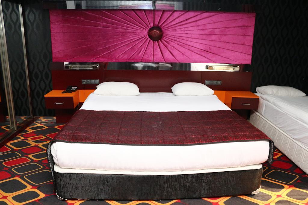 Murat Otel