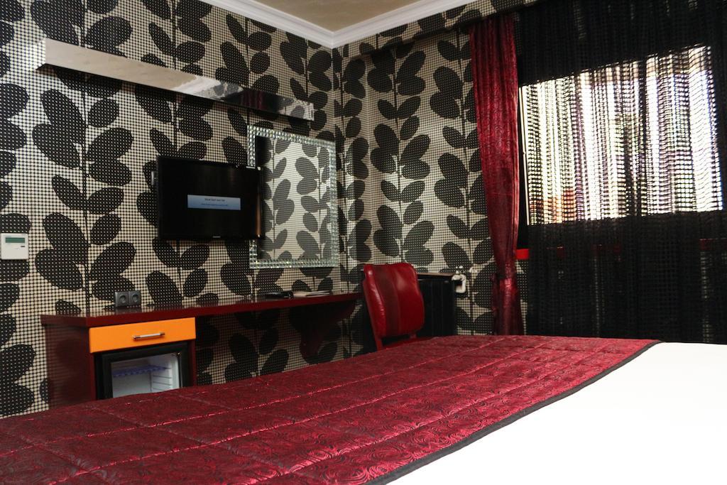 Murat Otel